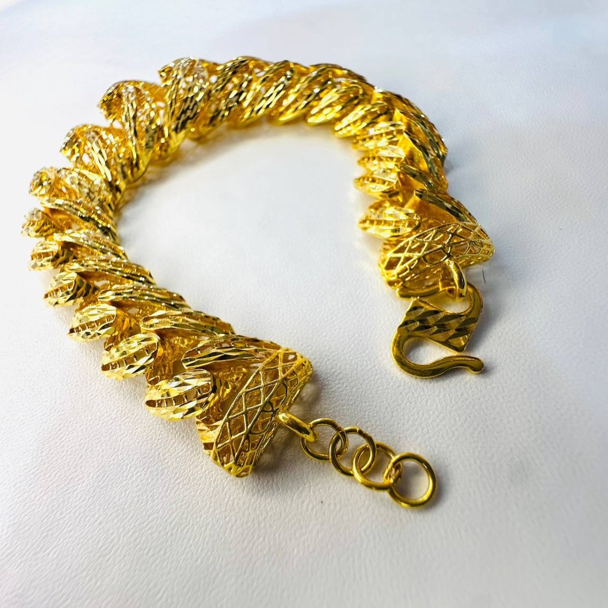 22k / 916 Gold Snake Belly Bracelet Version 2 - 22k gold 22k gold bracelet 916 gold Bracelets