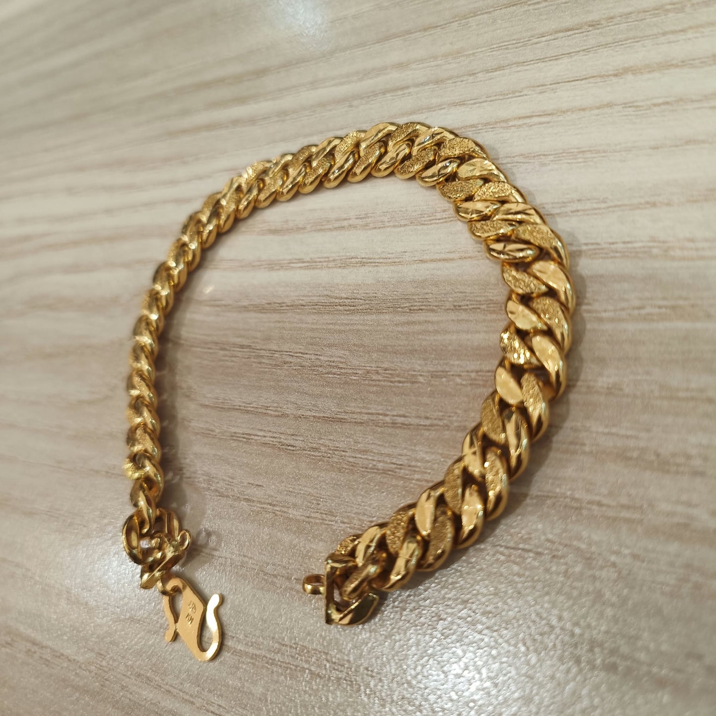 22K / 916 空心米洛/牛仔手链 简约典雅