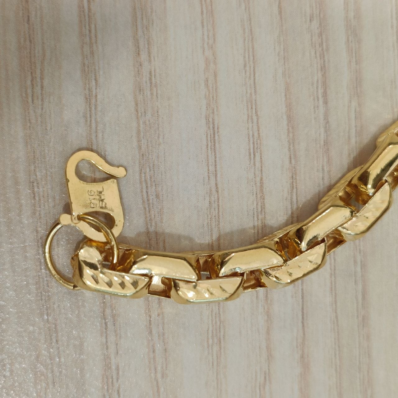 22K / 916 Gold Heavy Hollow Wanzi Heart Bracelet