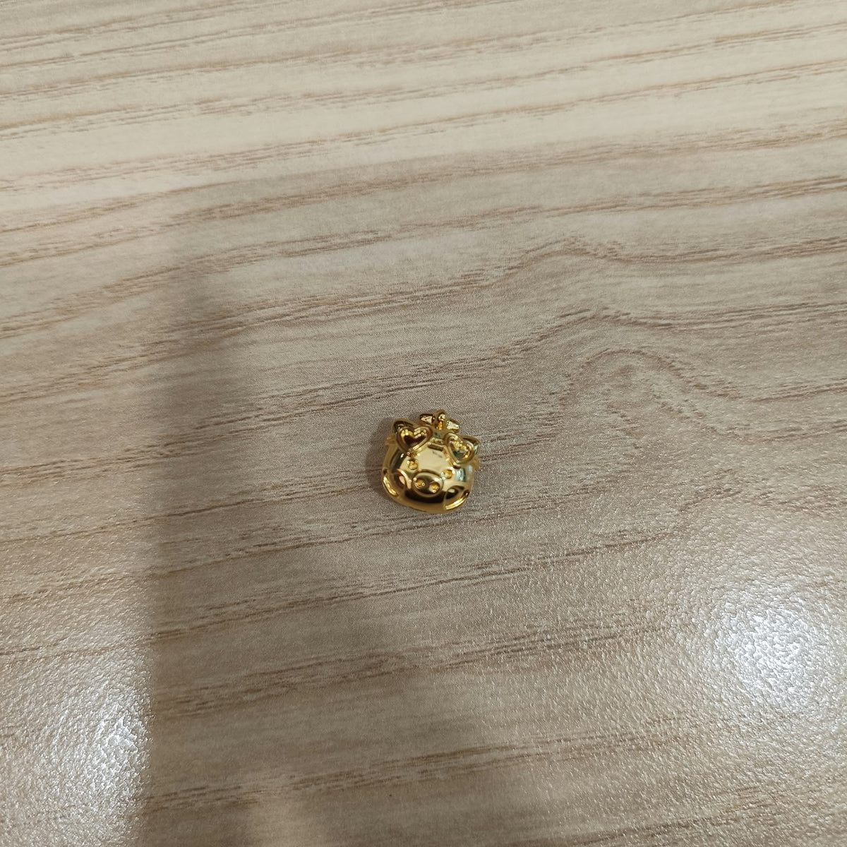 Loket dan Azimat Emas 916 Pelbagai Reka Bentuk Berat 0.13 hingga 0.25 gram