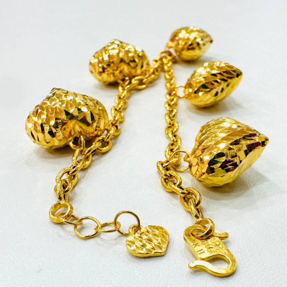 22k / 916 Gold Anchor Link With Dangling Big Hearts Bracelet - Best Gold Shop 22k gold 22k gold bracelet 916 gold Bracelets