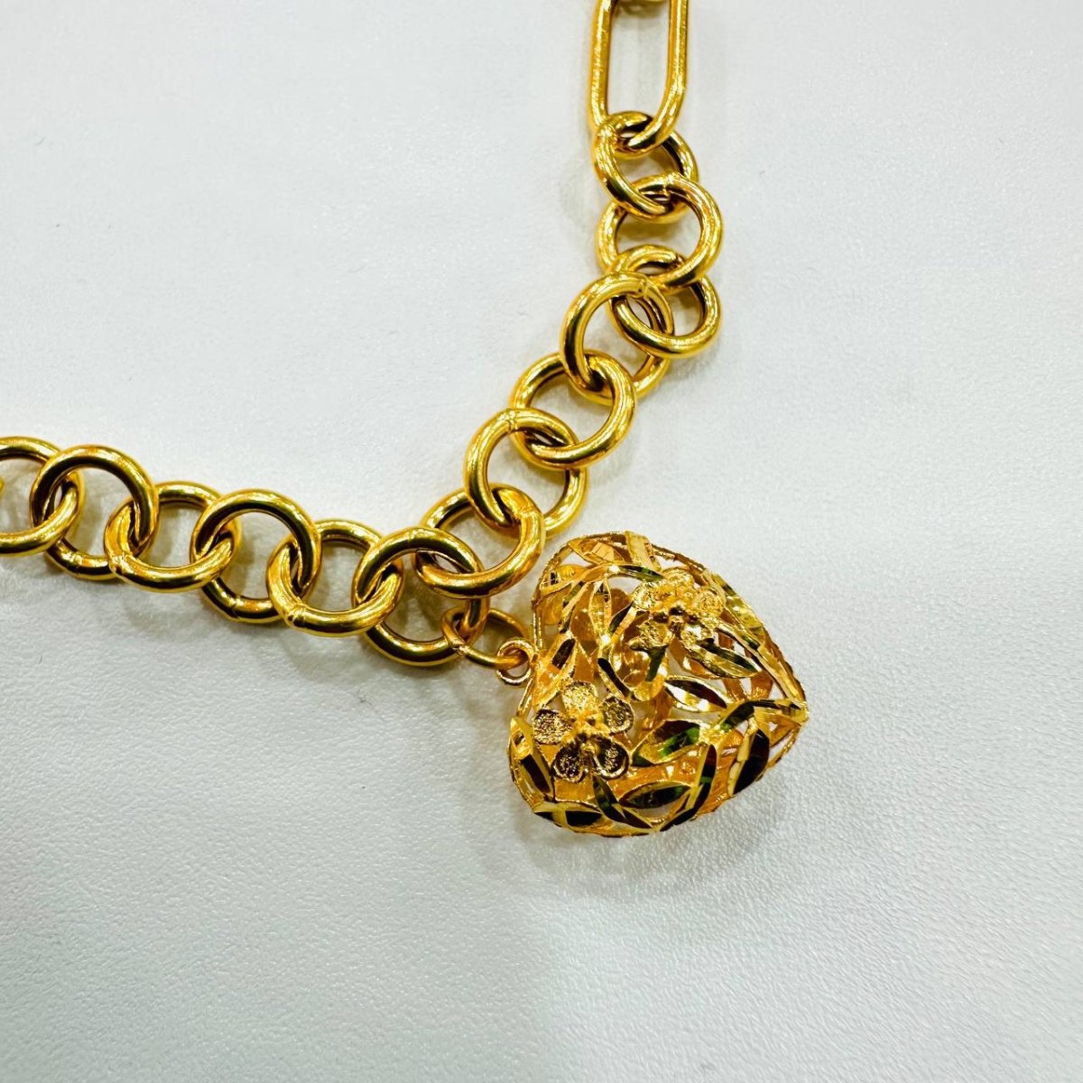 22k / 916 Gold Anchor Link with dangling Heart Bracelet V3 - 22k gold 22k gold bracelet 916 gold Bracelets