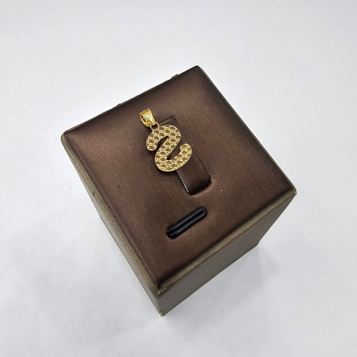 22k / 916 Gold Crush Alphabets Pendants - 22k gold 22k gold pendant 916 gold Charms & Pendants