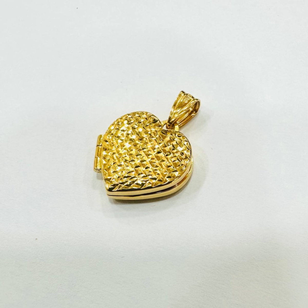 22k / 916 gold heart photo frame pendant by Best Gold Shop - 22k gold 22k gold pendant 916 gold Charms & Pendants
