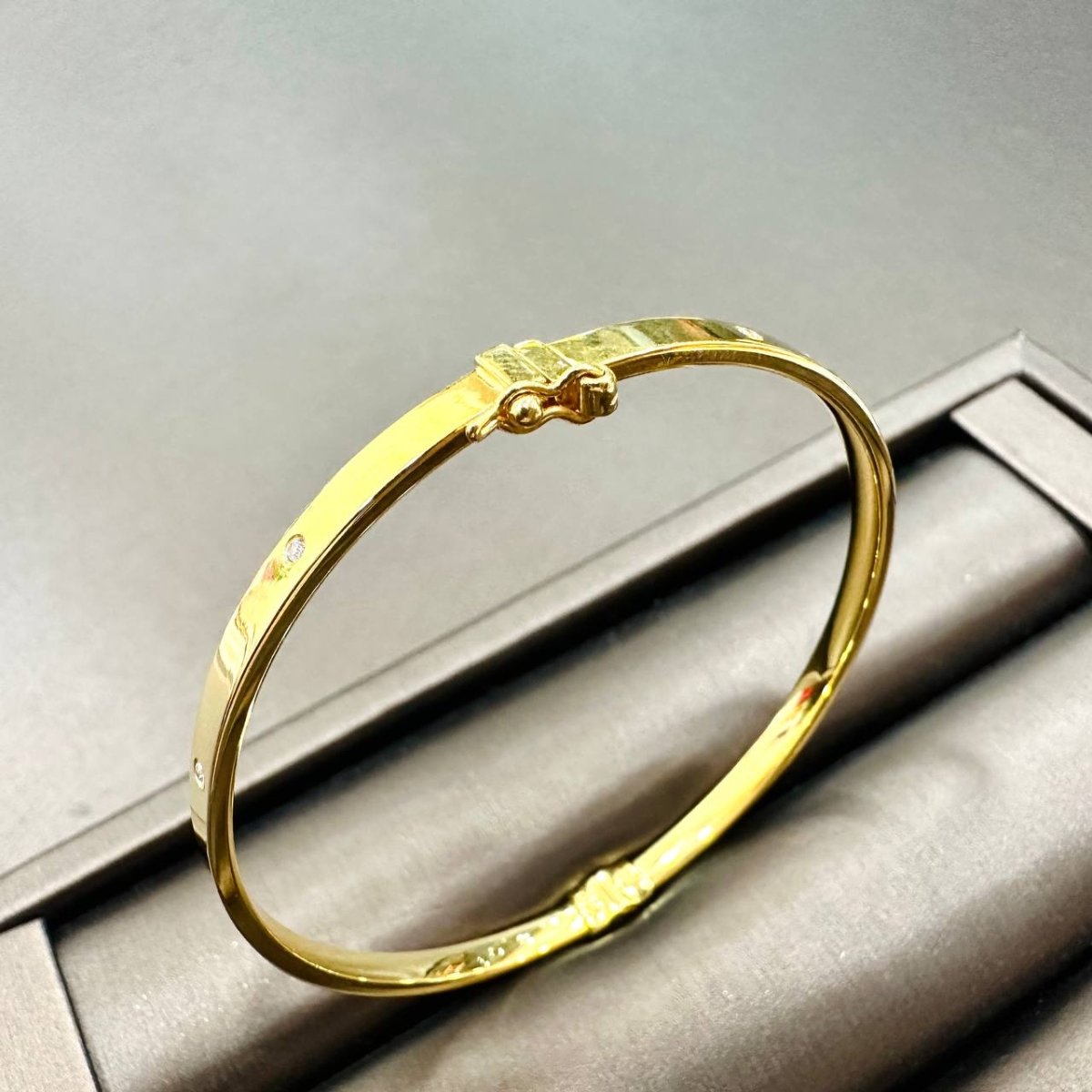 22k / 916 Gold Small Crystal Slim Bangle - Best Gold Shop 22k gold 22k gold bangle 22k gold bracelet 916 gold