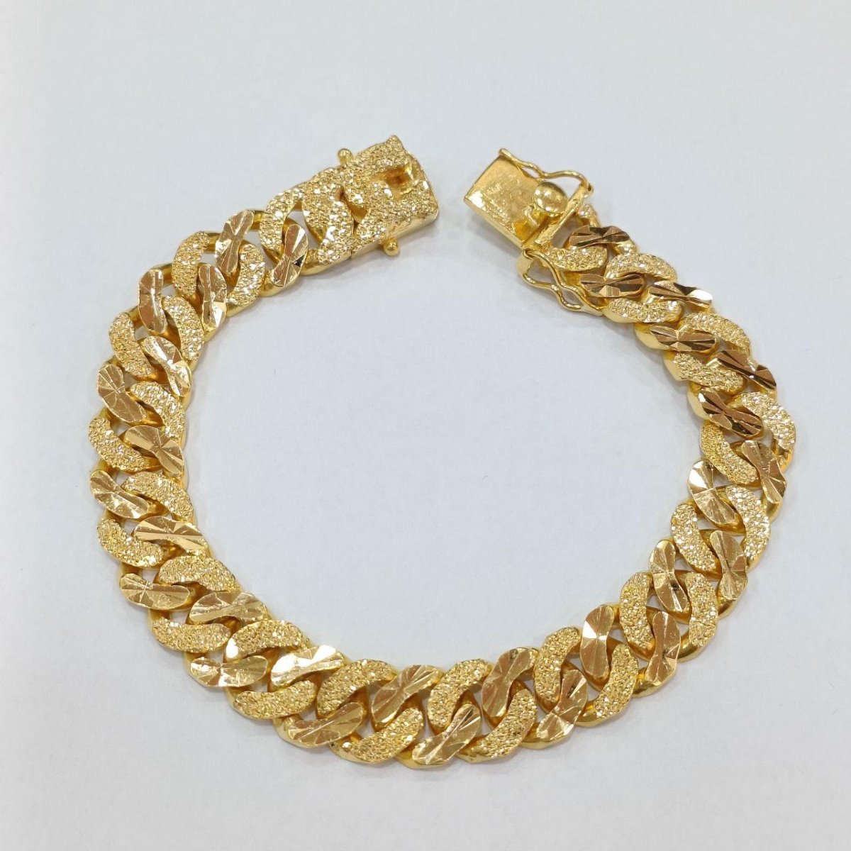 22k / 916 Gold Solid Cuban Bracelet - Best Gold Shop 22k gold 22k gold bracelet 916 gold 916 gold