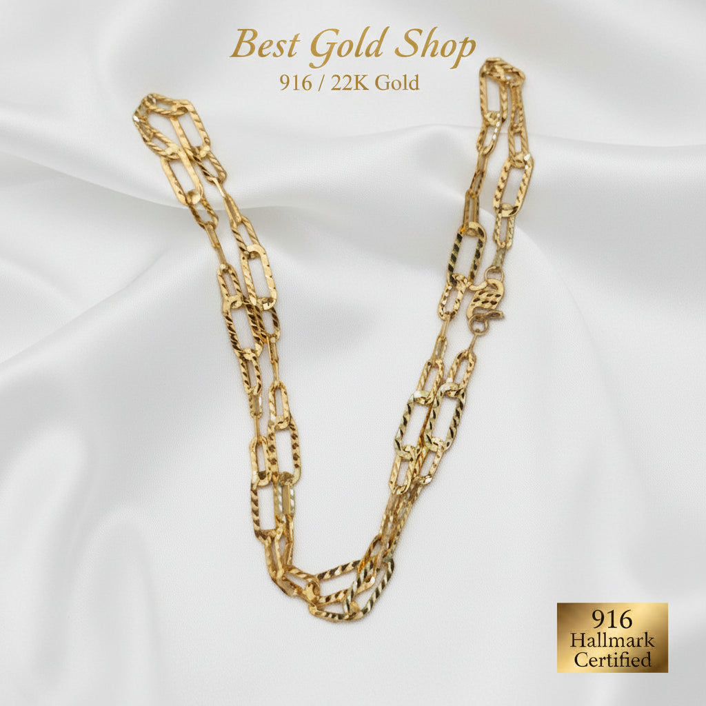 Detailed view of polished 22K Gold diamond-cut fancy necklace links.