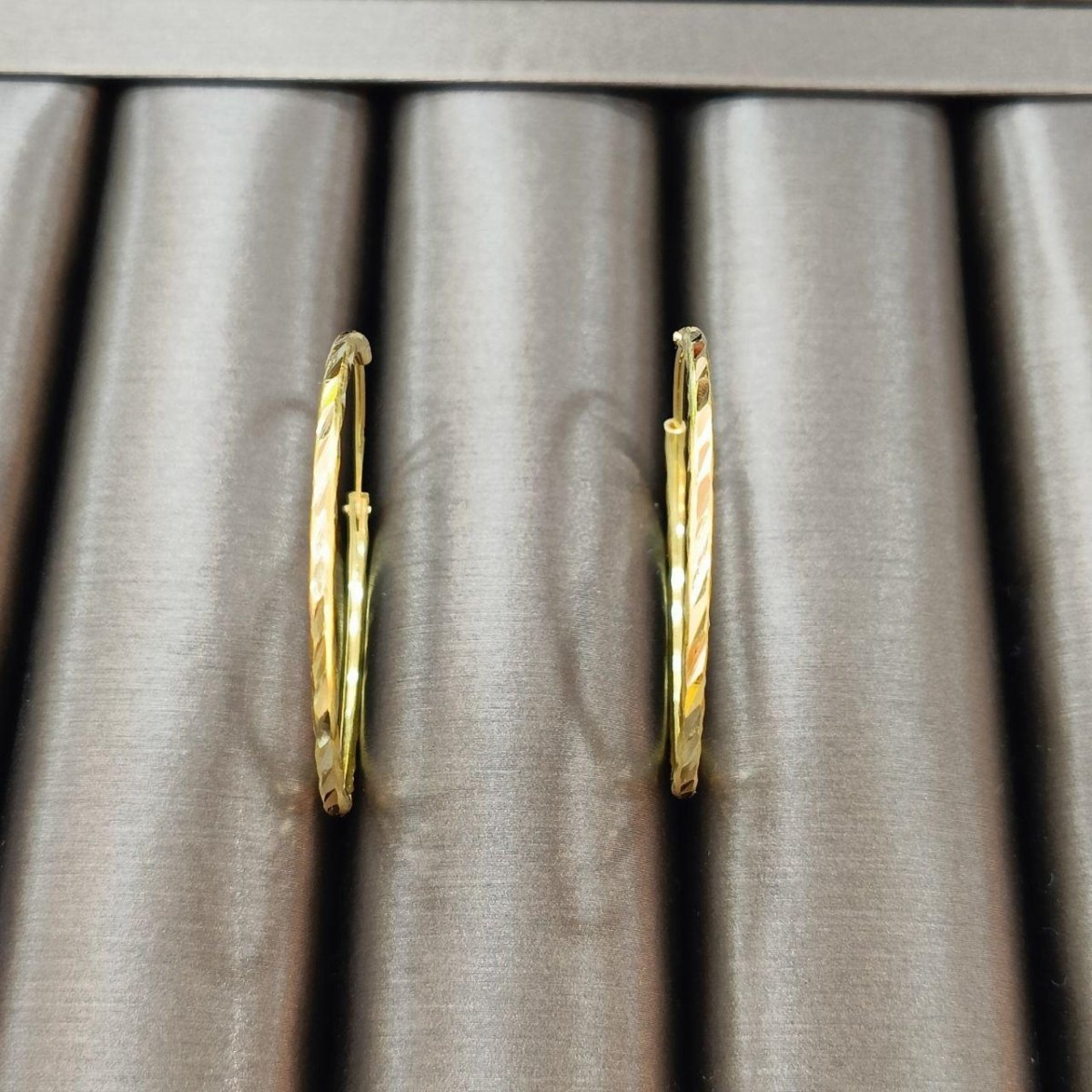 916 Gold Cutting Loop Earrings V2 | Polished 22K Gold