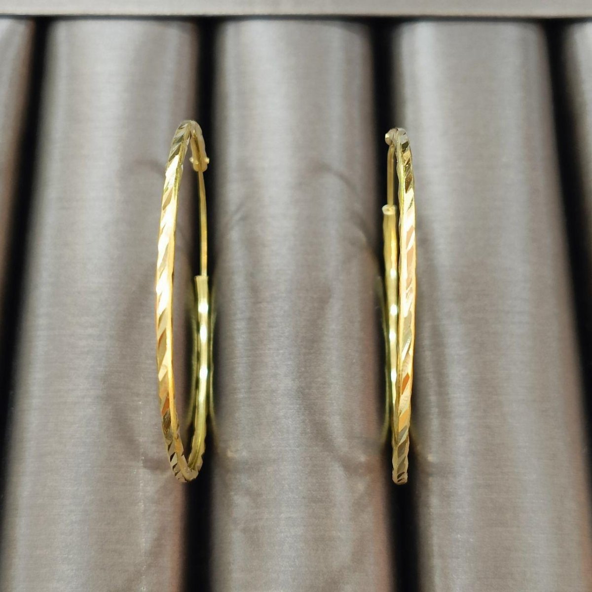 916 Gold Cutting Loop Earrings V2 | Polished 22K Gold