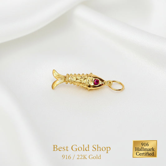 916 gold fighting fish pendant with detailed polished finish