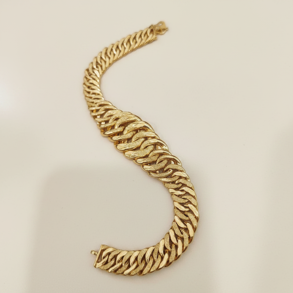 916 Gold Hollow Lipan Link Bracelet | Wide 22K Gold Statement Design