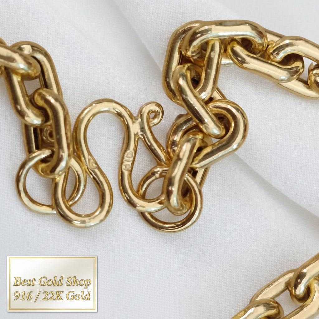 Full-length view of 916 gold hollow Wanzi chain necklace