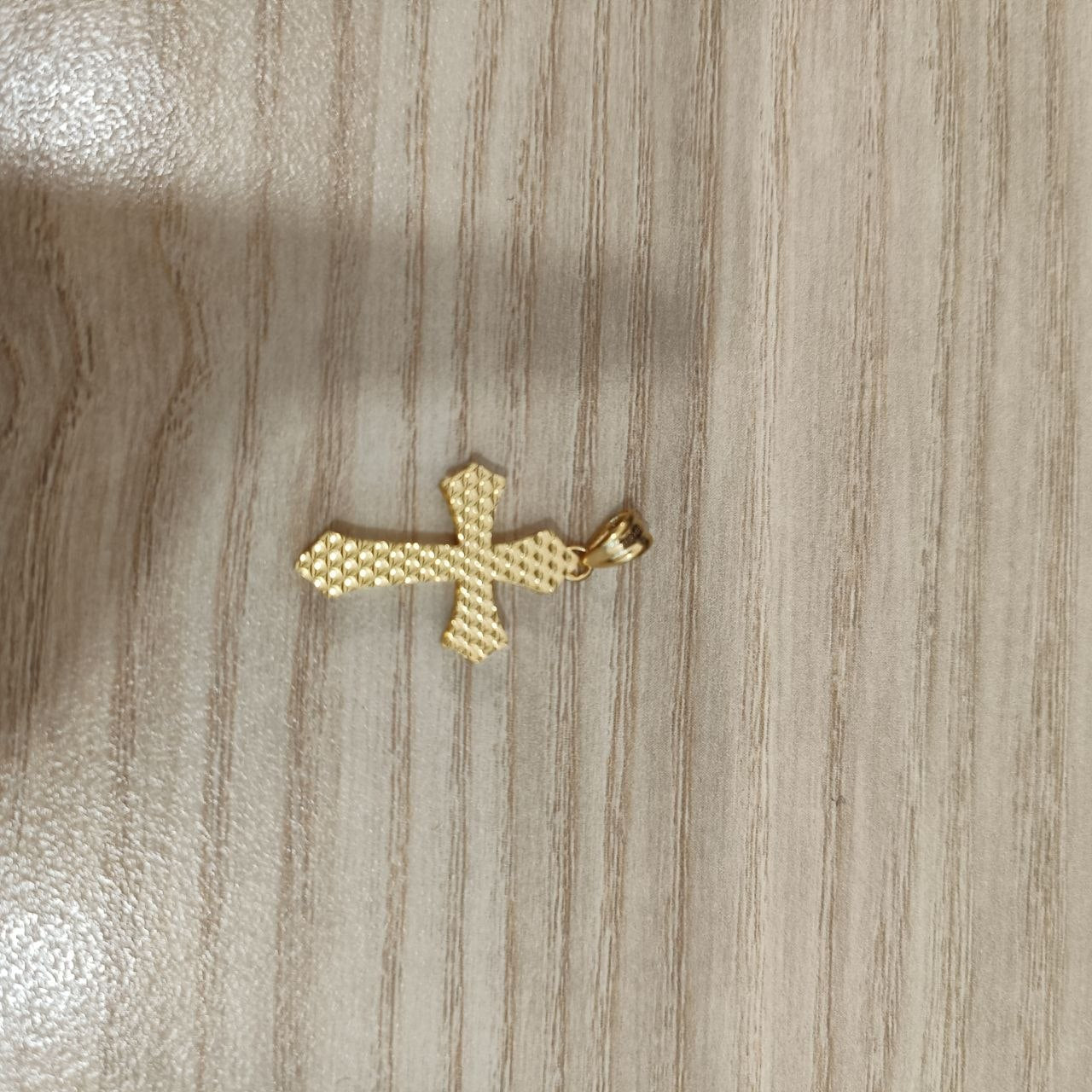 Faceted 916 gold rainbow cross pendant front view