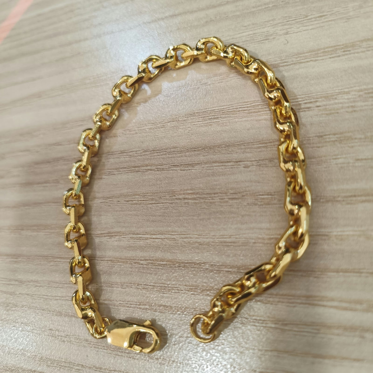 916 gold solid Wanzi bracelet in heavyweight 22K yellow gold