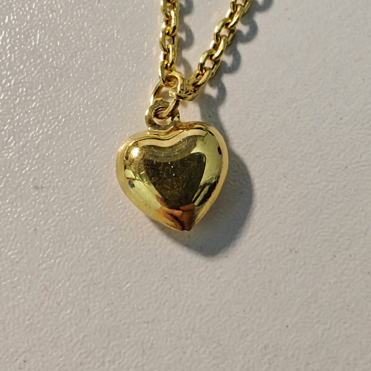 916 Gold Wan Zi Dangling Heart Bracelet Slim elegant designBraceletsBest Gold Shop