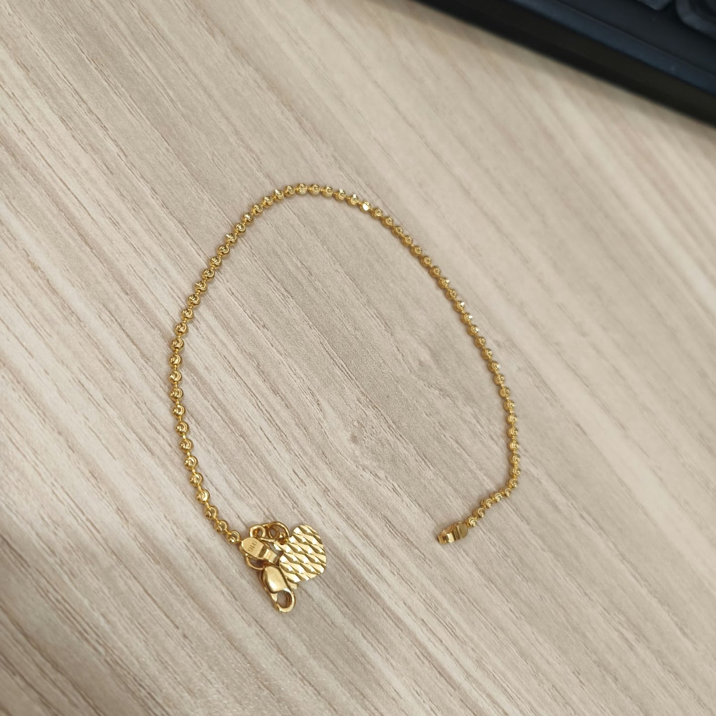 916 Gold Solid Bead Bracelet with Heart Charm