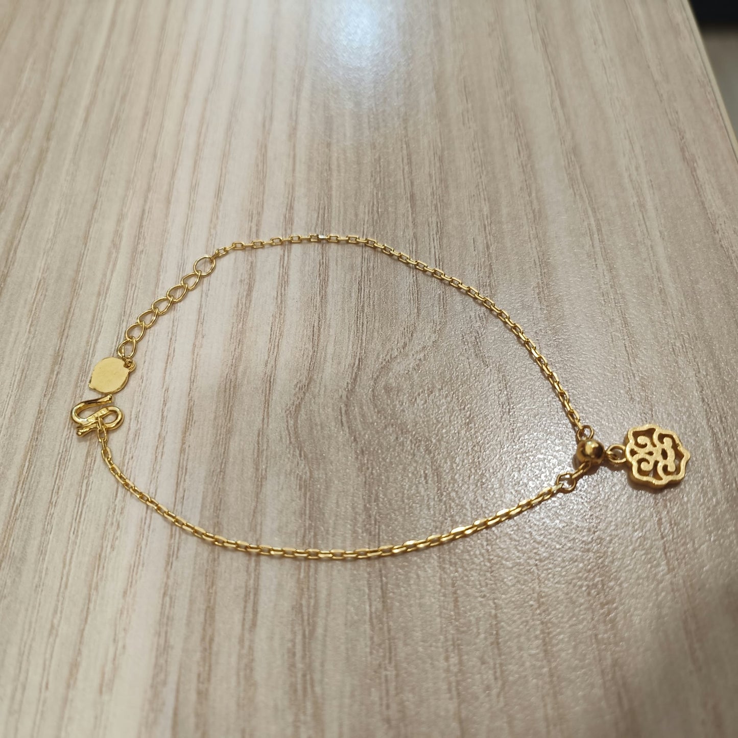 999 Gold Wan Zi Bracelet with Ruyi Charm | Meaningful 24K Gold Design