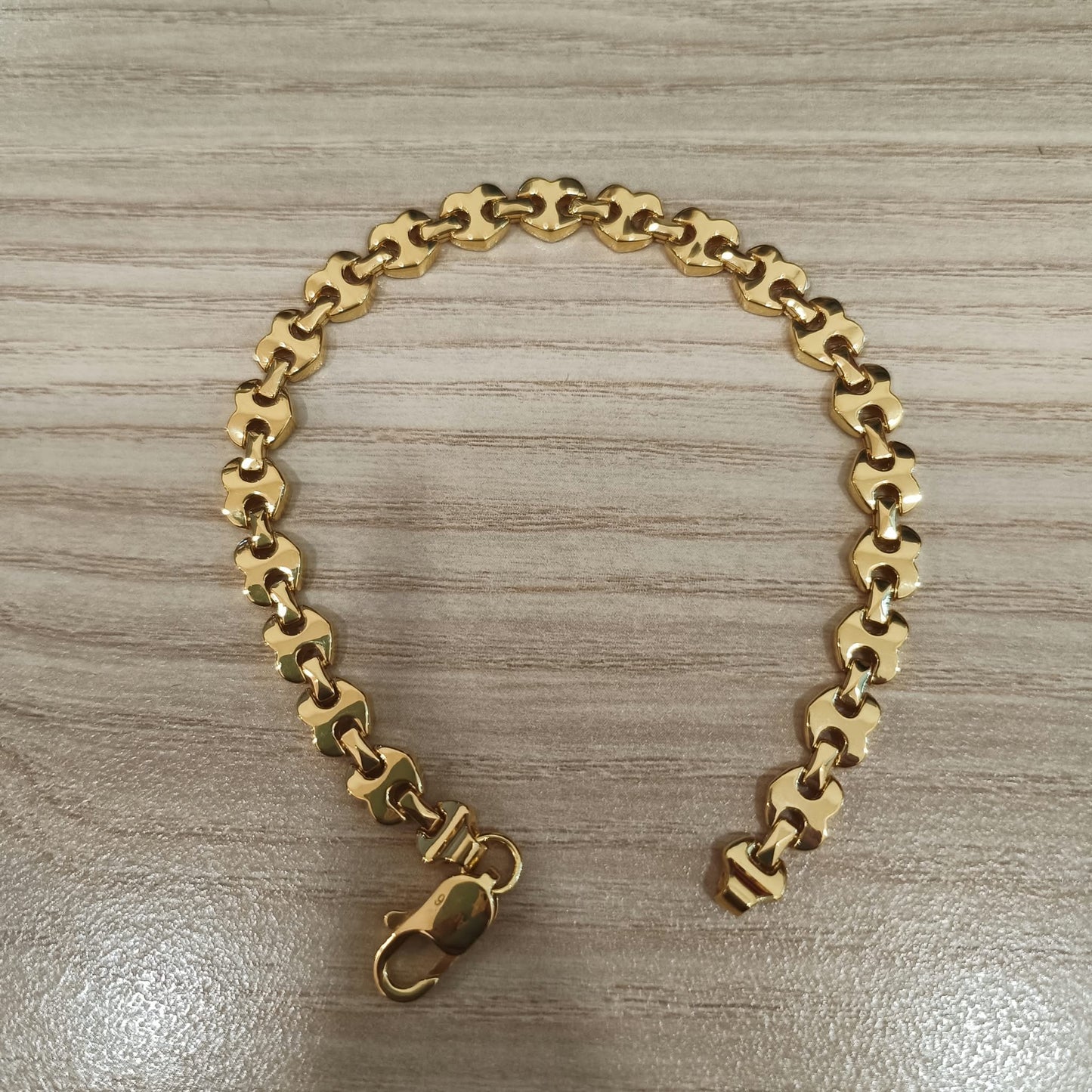 916 Gold Metric Heart Bracelet | Elegant 22K Heart Design