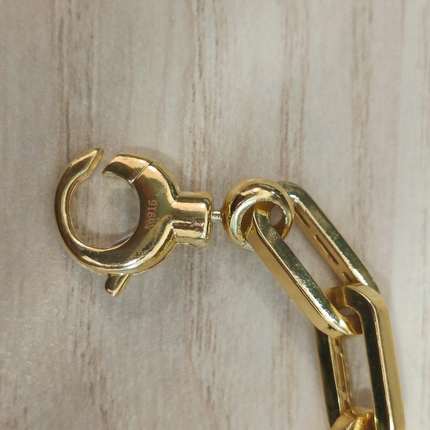 916 gold fancy dangling heart bracelet in 22K yellow gold - view 4