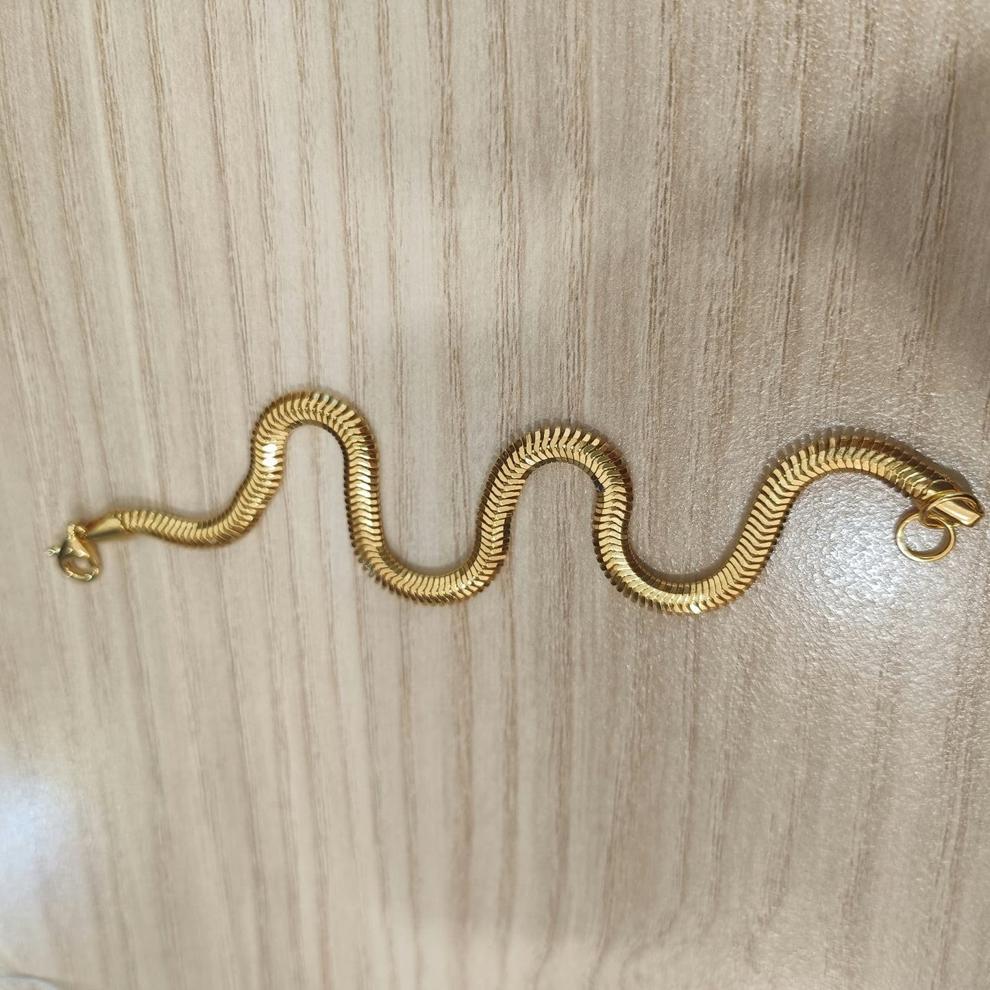 916 Gold Snake Chain Bracelet | Sleek 22K Gold Design
