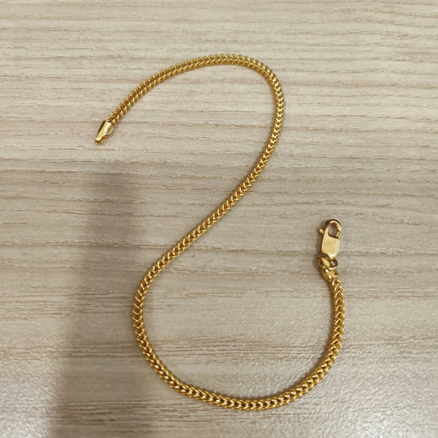 916 Gold Hollow Box Bracelet | Lightweight Classic 22K Gold Design
