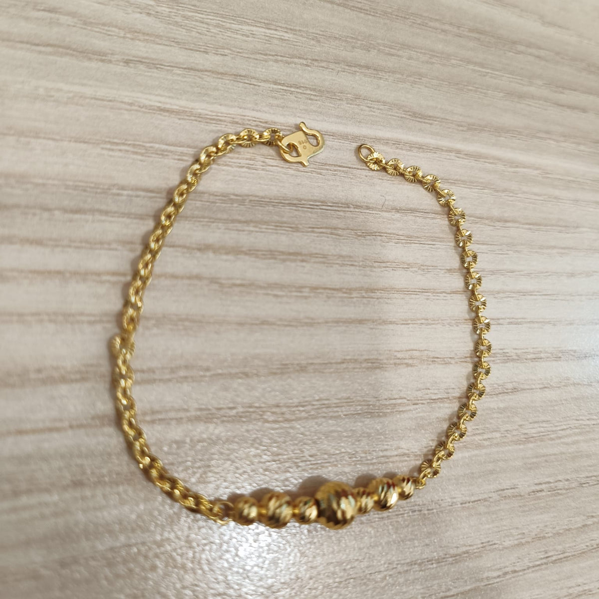 916 Gold Sunflower Bead Bracelet | Elegant 22K Gold Design