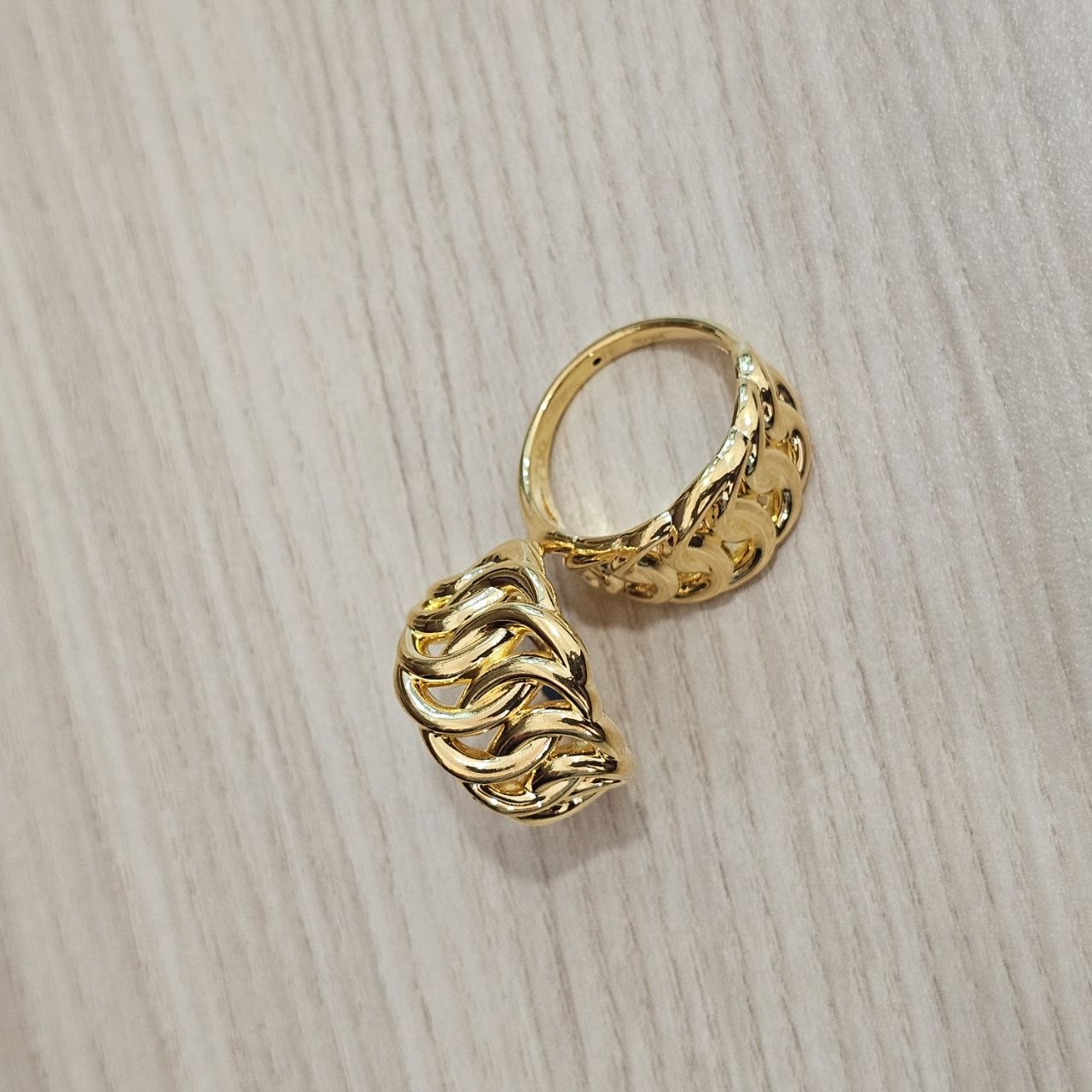 916 Gold Crescent Chain Ring Latest Design Bold and Feather Light