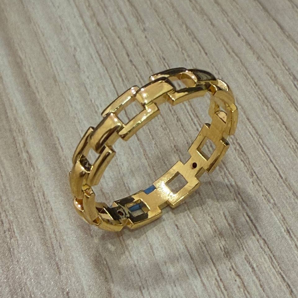 916 Gold Lightweight Chain Link Ring | Feather-Light 22K Gold
