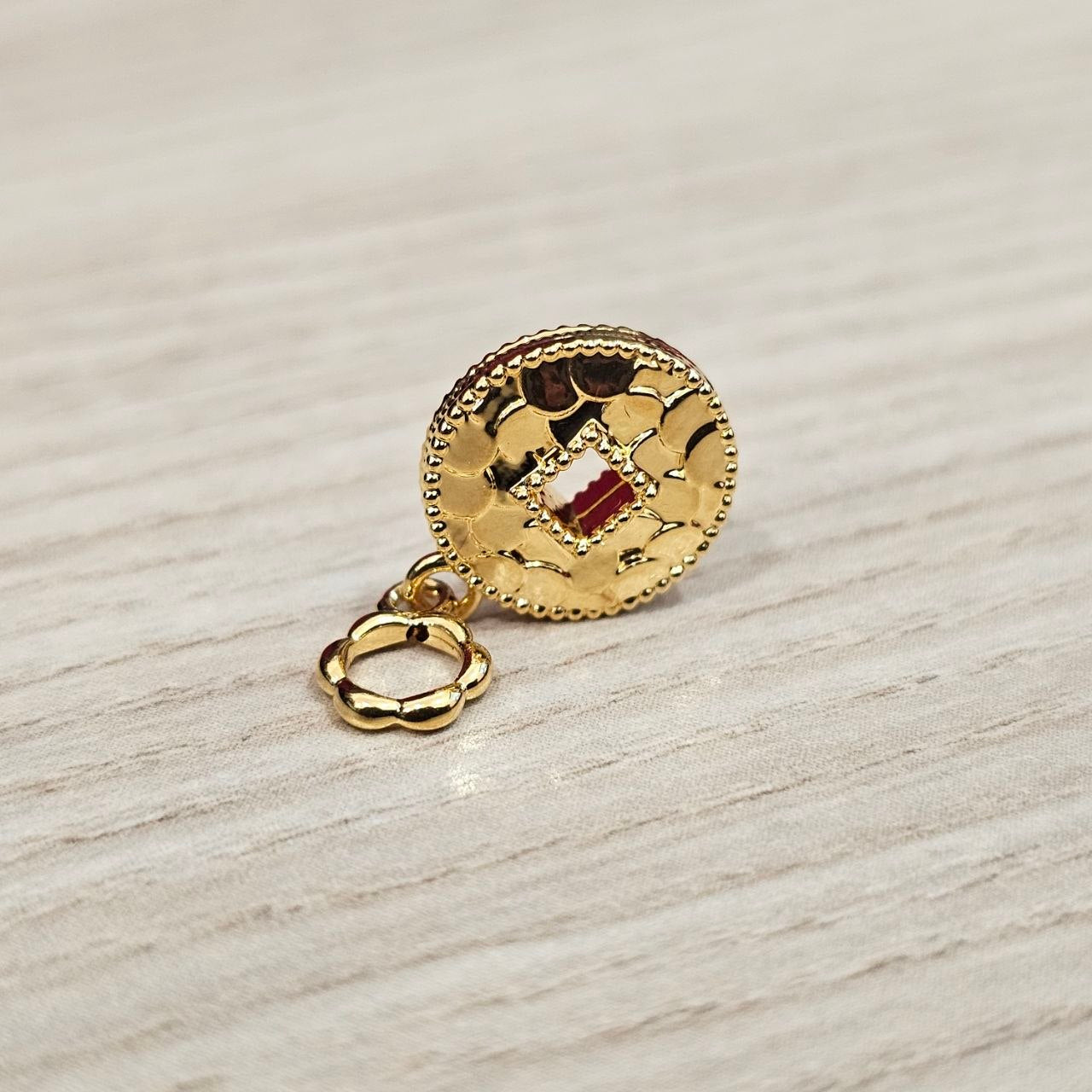 22k / Emas 916 0.26 hingga 0.45 gram Loket dan Azimat Grand