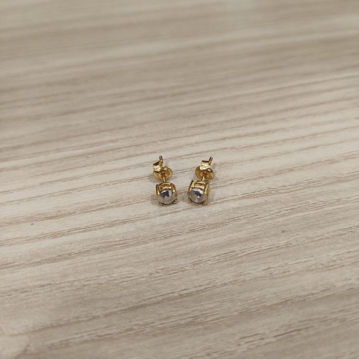 916 Gold Diamond-Cut Earrings | Elegant 22K Gold Design