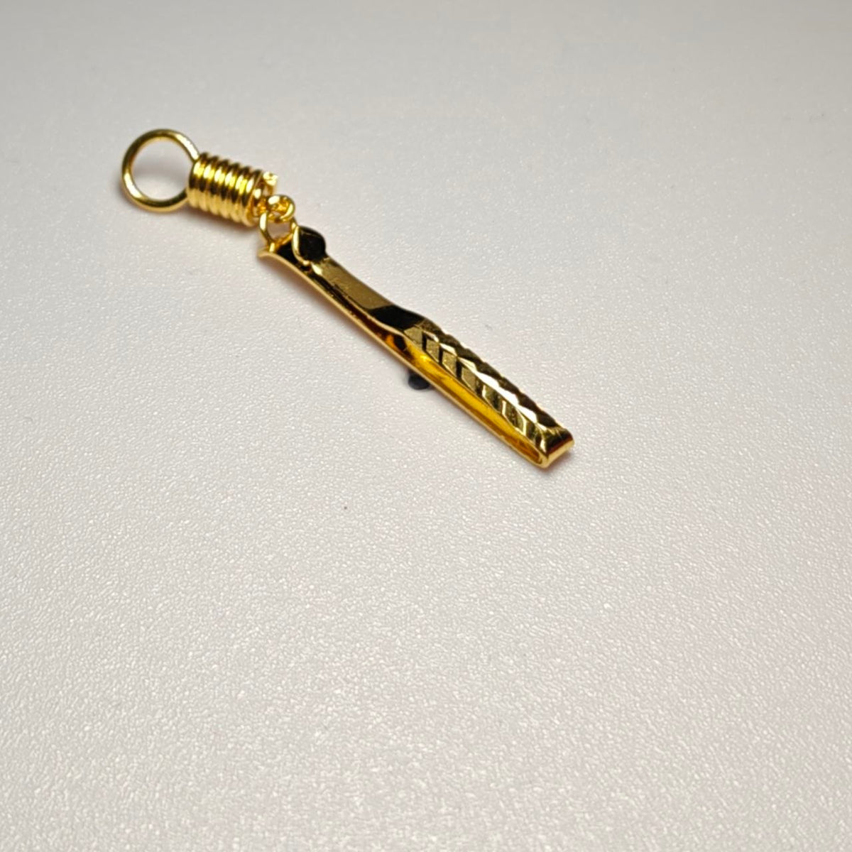 22k / 916 Gold Amulet Clip Simple and Elegant