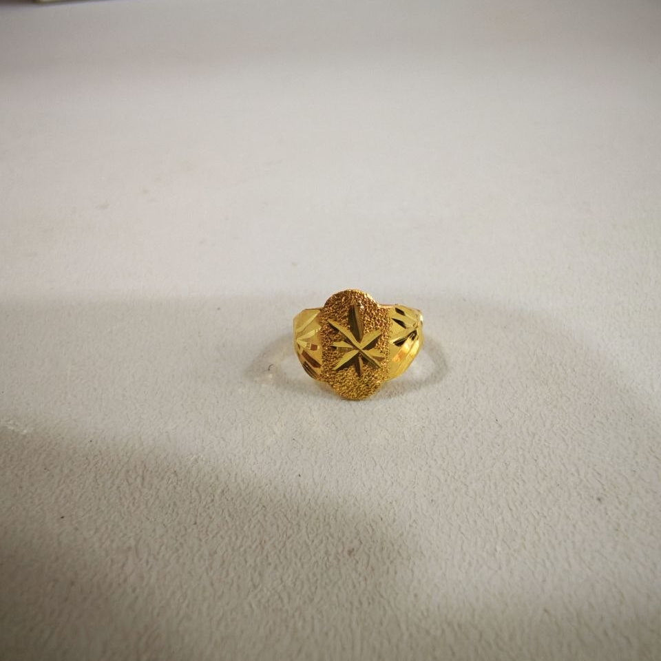 916 Gold Baby Ring Diamond cutting design new stock