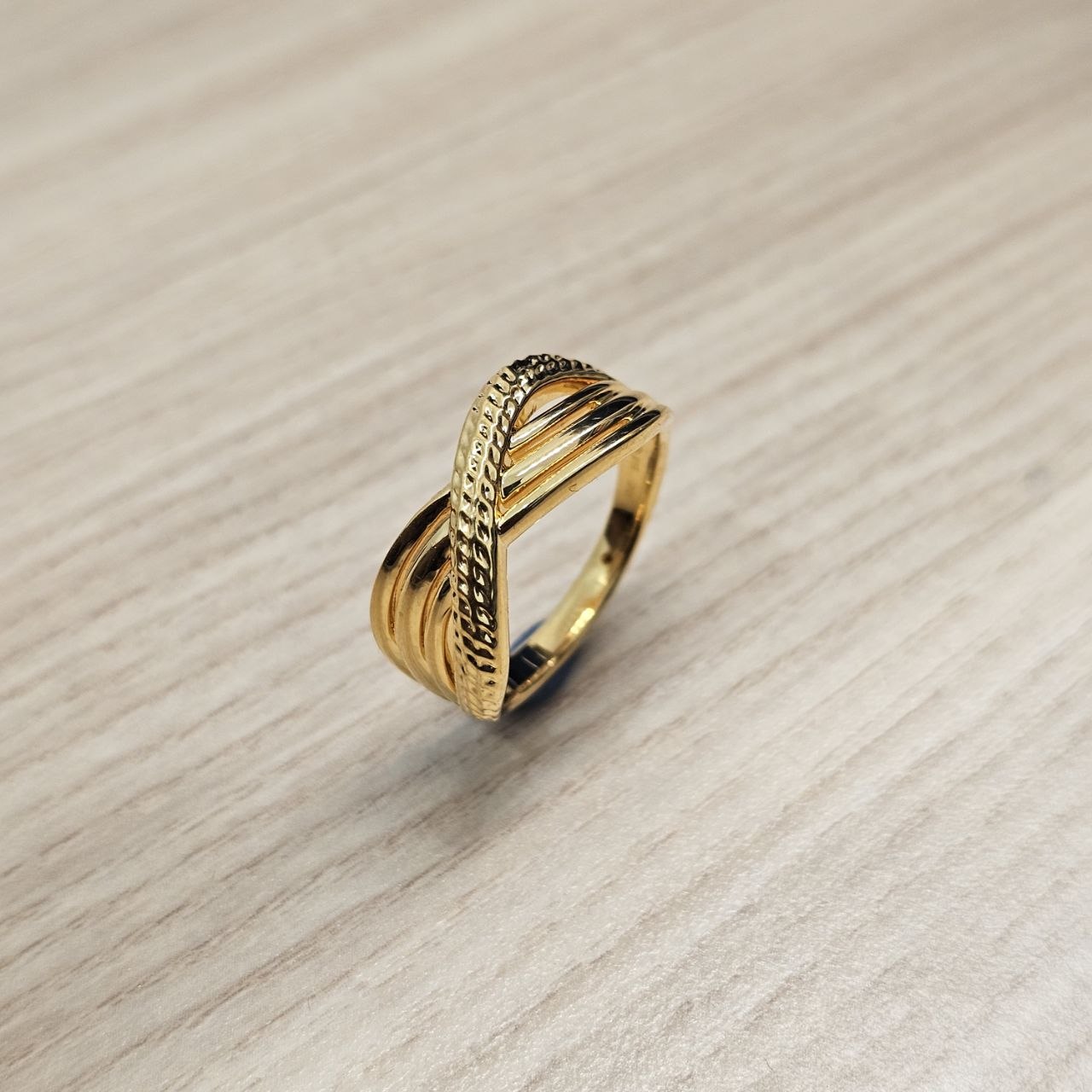 916 Gold Crisscross V5 Ring | New Lightweight Design