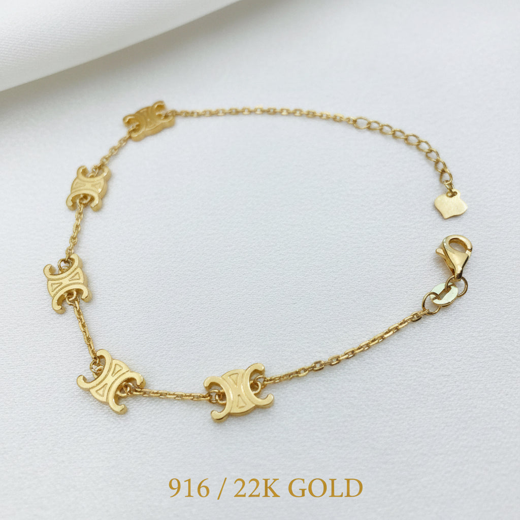 916 gold fancy motif bracelet full-length product view