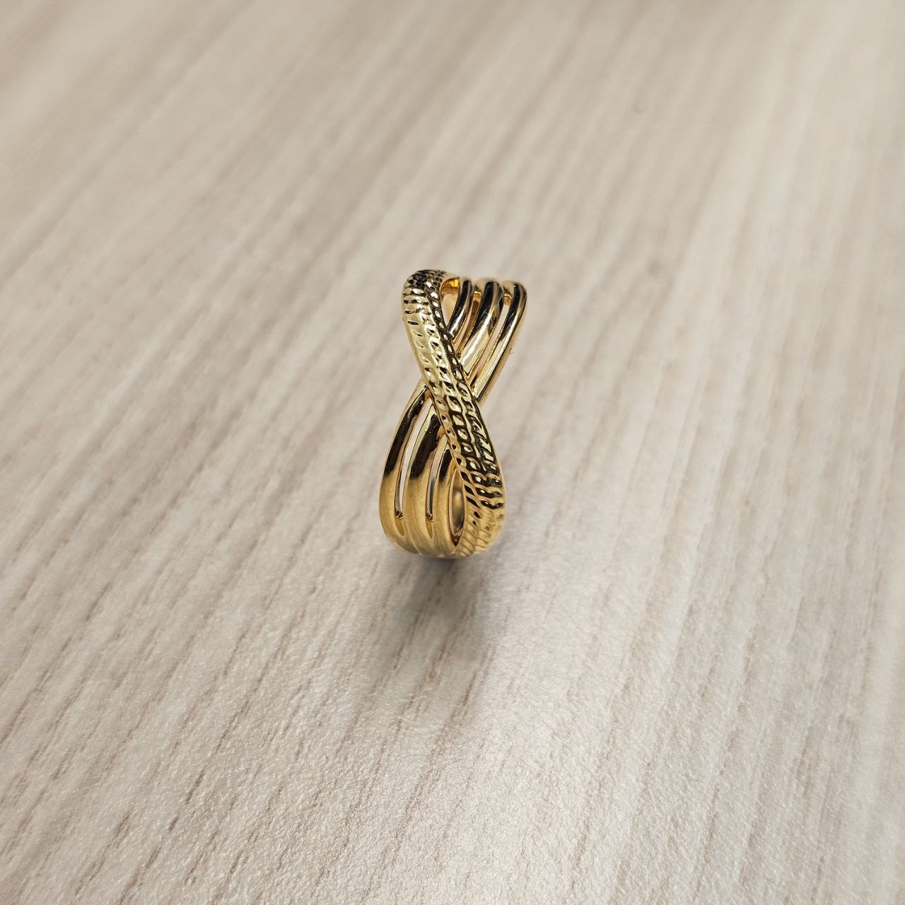 916 Gold Crisscross V5 Ring | New Lightweight Design