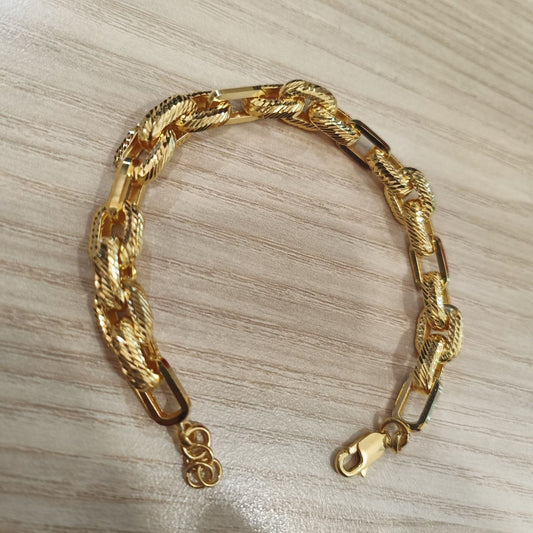 916 Gold Hollow Wan Zi Bracelet | Elegant 22K Gold Design