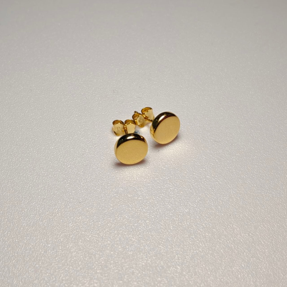 916 Gold Shiny Flat Earrings | Elegant 22K Gold Design