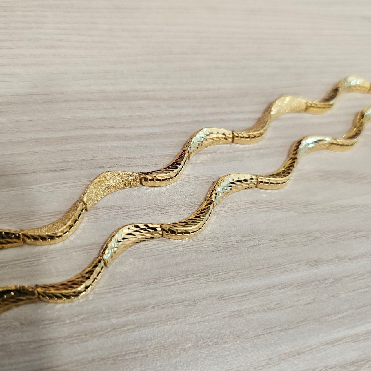 916 Gold Wavy Bracelet | New Design Elegant