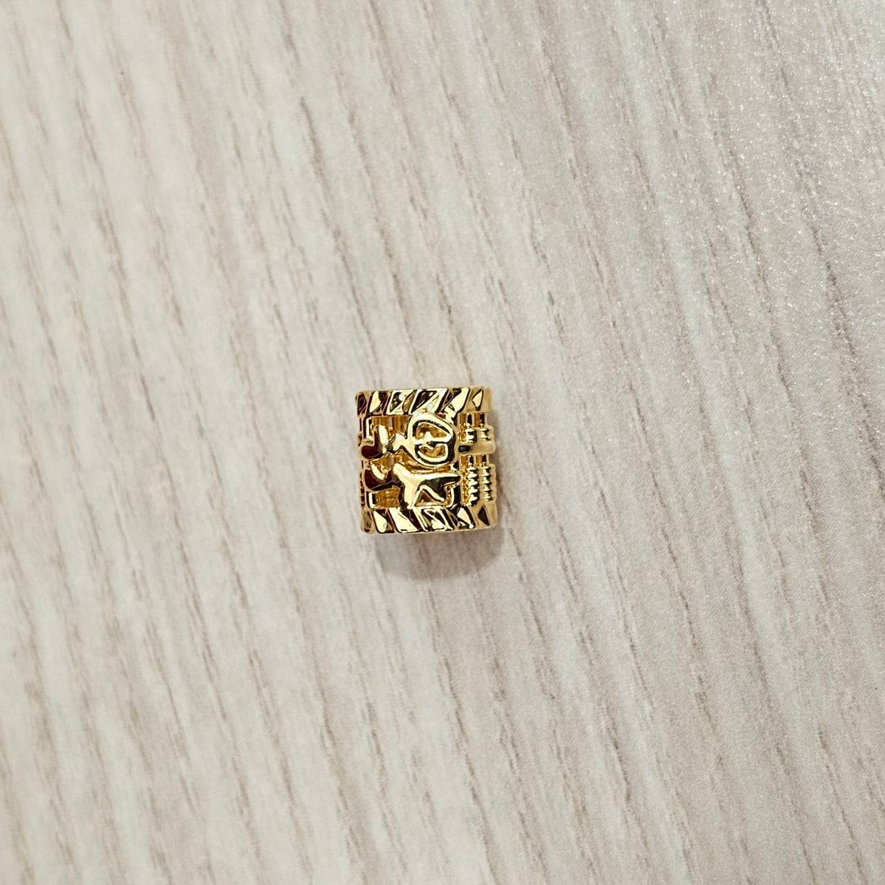 22k / Emas 916 0.26 hingga 0.45 gram Loket dan Azimat Grand