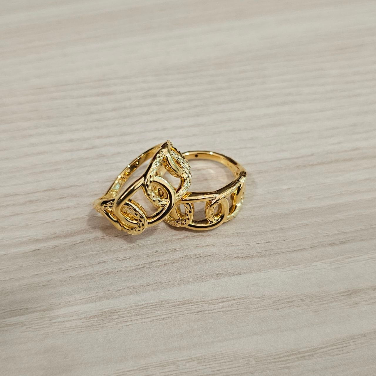 916 Gold Interlock Design Ring Latest Design and Feather Light