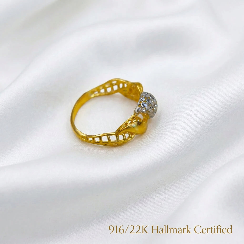 916 Gold Two-Tone Twist Ring | Elegant 22K Gold Design